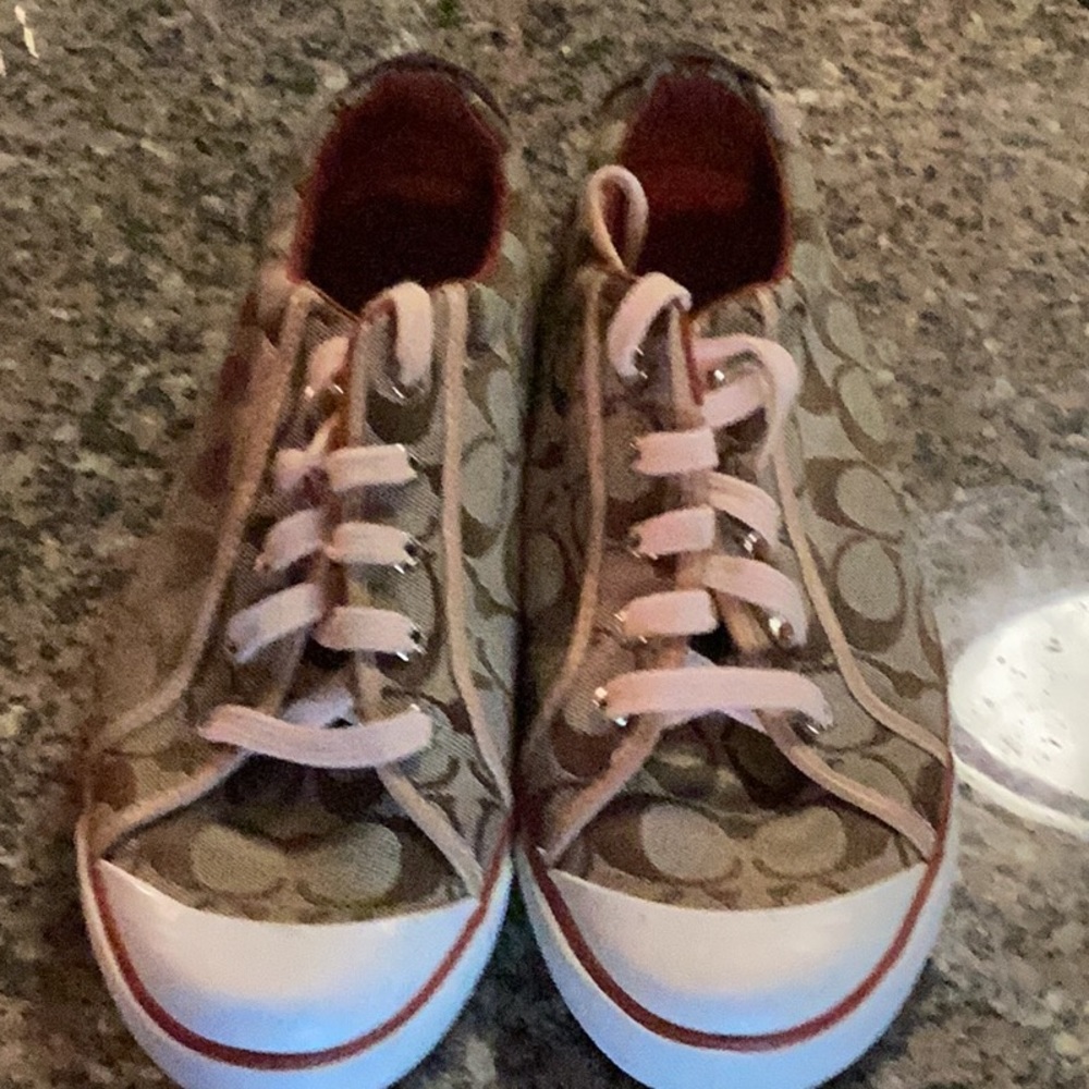 Ladies Coach Tan/Brown/Peachy Trim size 11